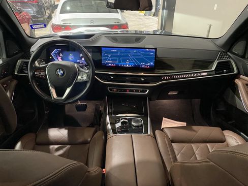 Used 2024 BMW X5 sDrive40i w/ Premium Package RWD image 2