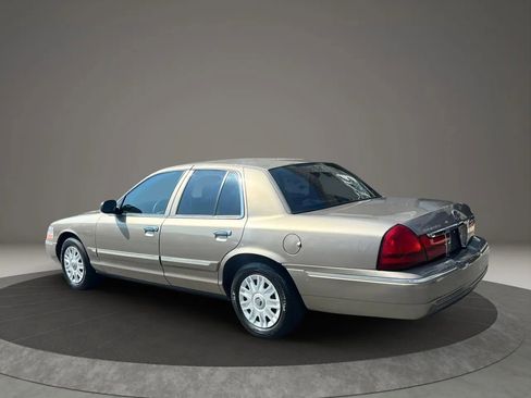 Used 2005 Mercury Grand Marquis GS image 7