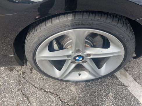 Used 2011 BMW 135i Convertible image 10