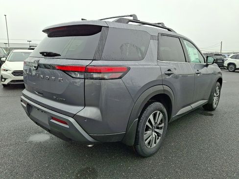 New 2026 Nissan Pathfinder SL image 4