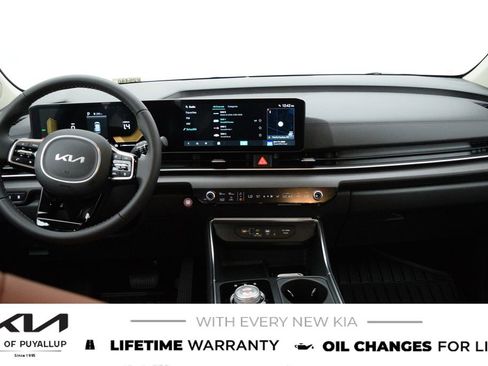 New 2026 Kia Carnival EX FWD image 17