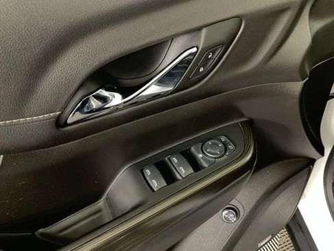 Used 2023 GMC Acadia SLT w/ Elevation Edition image 28