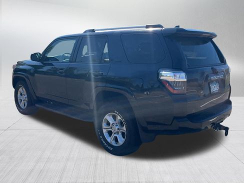 Certified 2021 Toyota 4Runner SR5 AWD/4WD image 3