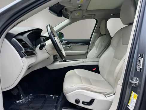 Used 2019 Volvo XC90 T6 Momentum AWD/4WD image 11
