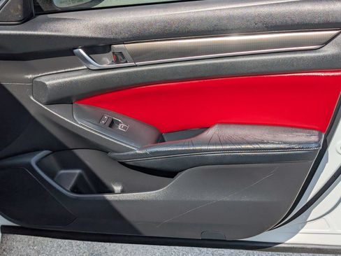 Used 2018 Honda Accord Sport image 36