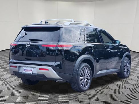 Used 2023 Nissan Pathfinder SL w/ SL Premium Package FWD image 5