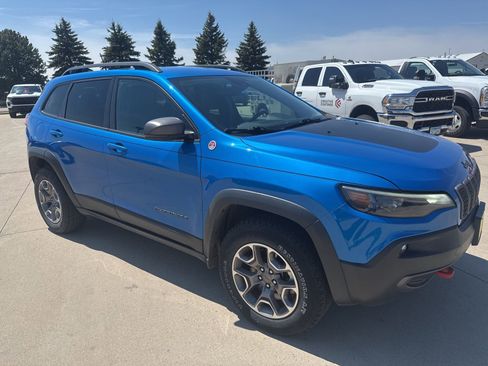 Used 2021 Jeep Cherokee Trailhawk w/ Trailer Tow Group AWD/4WD image 2