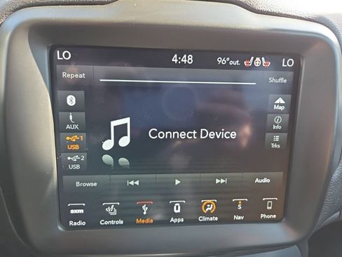 Used 2018 Jeep Renegade Altitude w/ UConnect 8.4 Nav Group AWD/4WD image 21