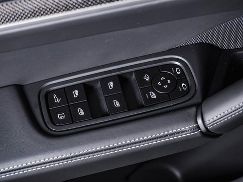 New 2025 Porsche Cayenne Turbo image 26