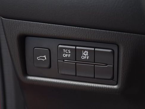 Used 2018 MAZDA CX-5 Touring w/ Preferred Equipment Package FWD image 18