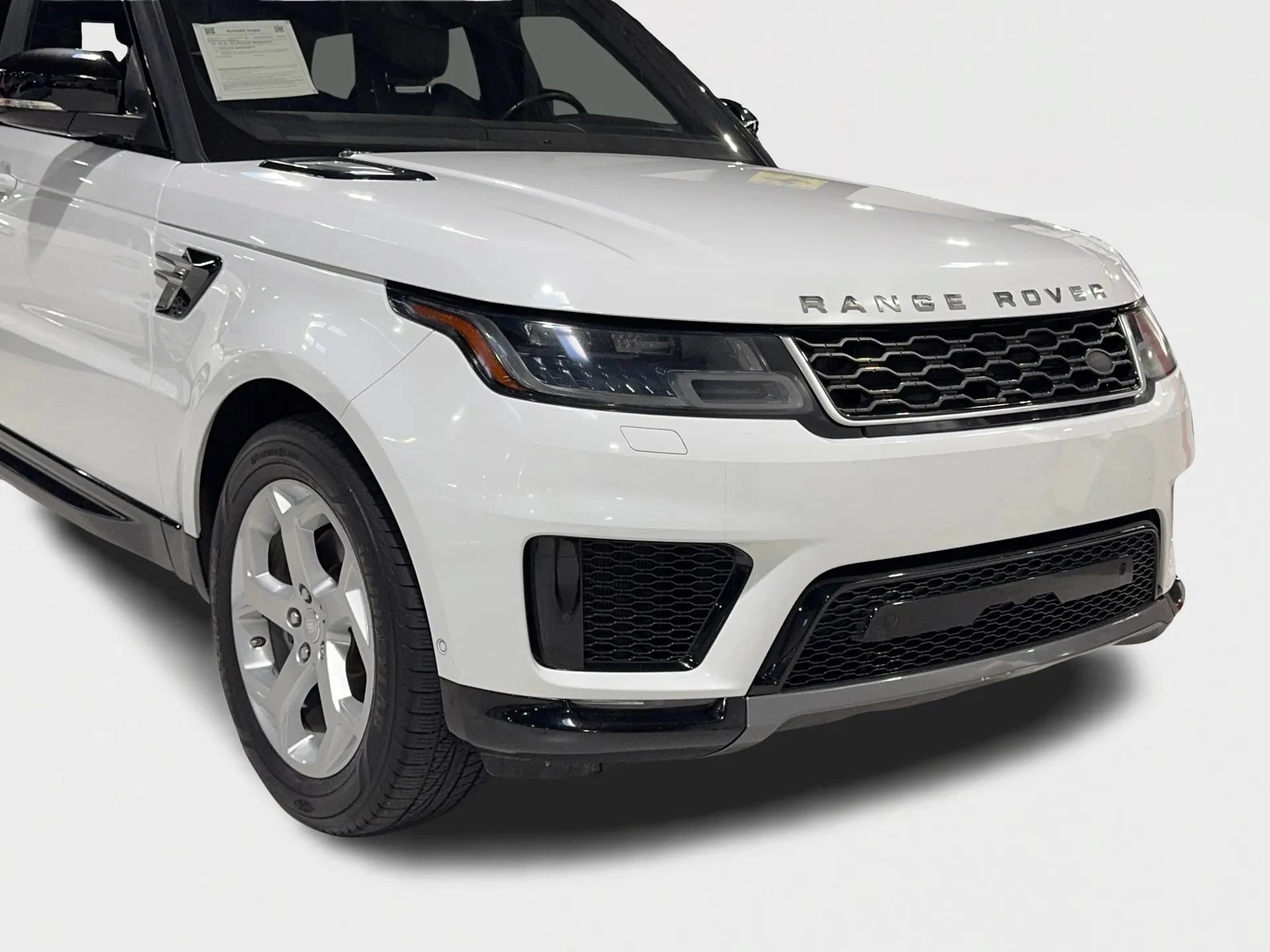 Used 2018 Land Rover Range Rover Sport HSE AWD/4WD image 3