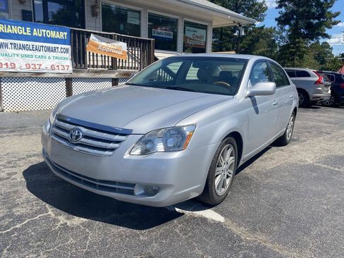 Used 2006 Toyota Avalon Limited FWD image 1