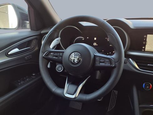 New 2025 Alfa Romeo Stelvio Sprint image 14