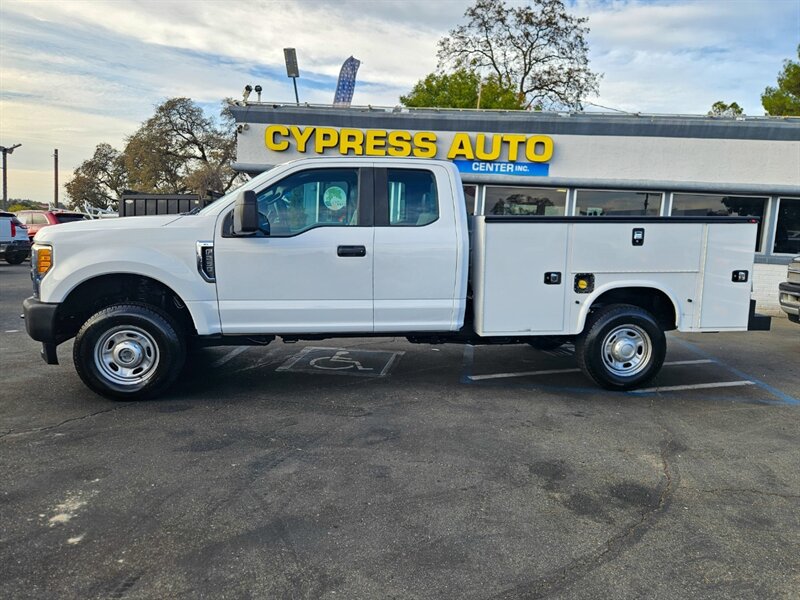 Used 2017 Ford F250 XL AWD/4WD image 2