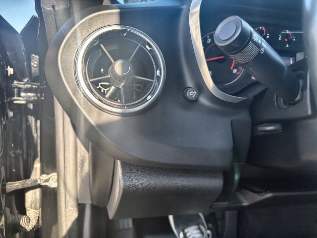 Used 2019 Chevrolet Camaro LT RWD image 18
