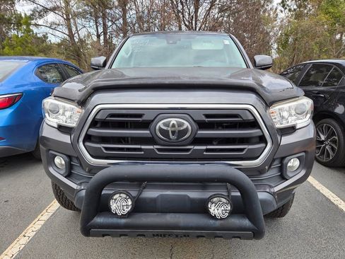Used 2019 Toyota Tacoma SR5 image 2