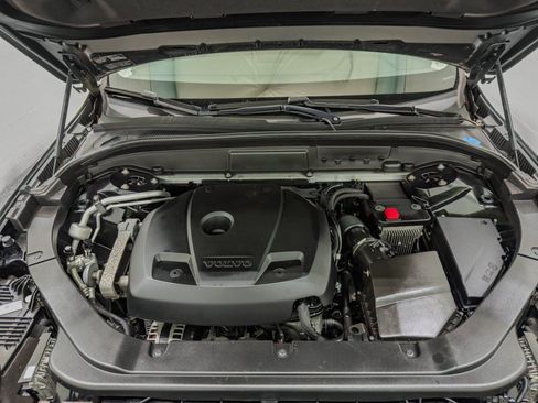 Used 2019 Volvo XC60 T5 Momentum w/ Multimedia Package AWD/4WD image 49