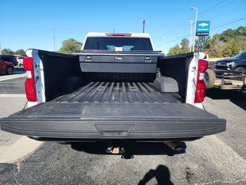 Used 2024 Chevrolet Silverado 2500 Custom w/ Custom Value Package image 13