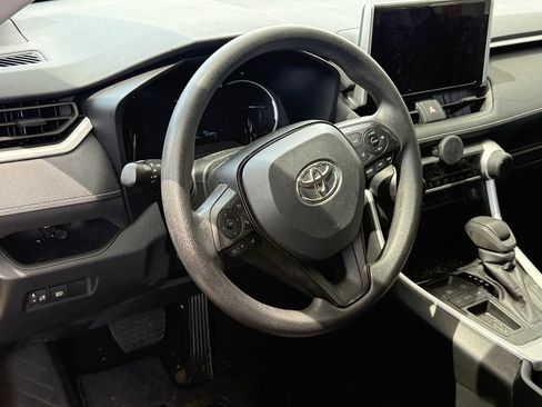 Used 2024 Toyota RAV4 LE FWD image 9