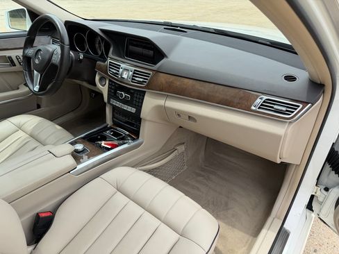 Used 2015 Mercedes-Benz E 350 4MATIC Sedan image 21