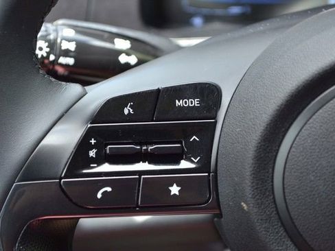 Used 2025 Hyundai Elantra Sport FWD image 20