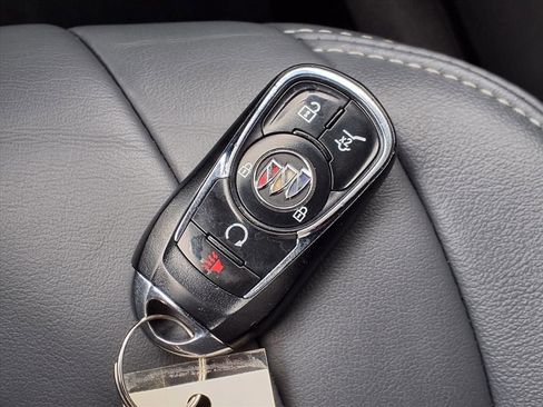 Used 2024 Buick Enclave Premium image 14