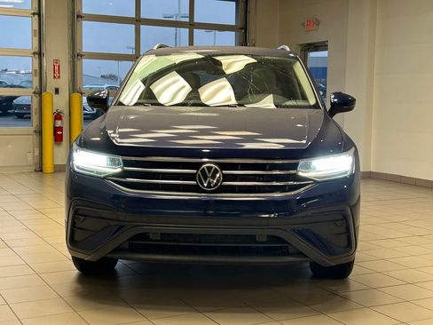 Used 2022 Volkswagen Tiguan SE image 2