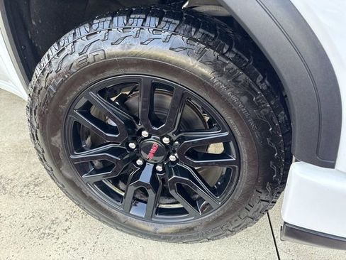 Used 2023 GMC Sierra 1500 Elevation w/ Preferred Package image 40