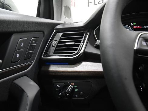 Certified 2025 Audi Q5 2.0T Premium Plus image 26