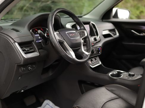 Used 2019 GMC Terrain SLT w/ Preferred Package AWD/4WD image 9