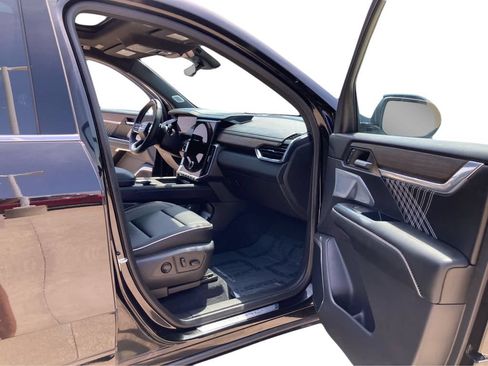Used 2024 GMC Acadia Denali w/ Super Cruise Package AWD/4WD image 15