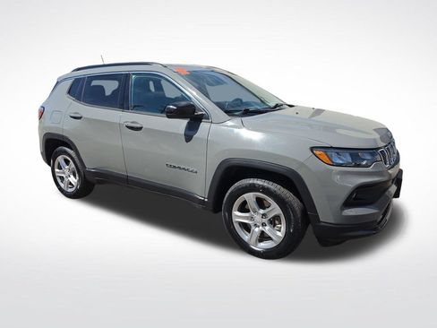Used 2023 Jeep Compass Latitude AWD/4WD image 6