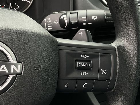 New 2025 Nissan Rogue S image 21