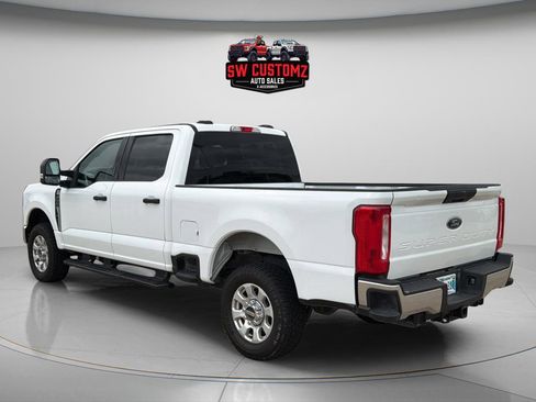 Used 2024 Ford F250 XLT AWD/4WD image 5
