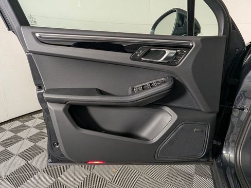 New 2026 Porsche Macan image 26