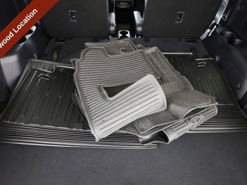 Used 2022 Toyota Highlander XLE AWD/4WD image 55