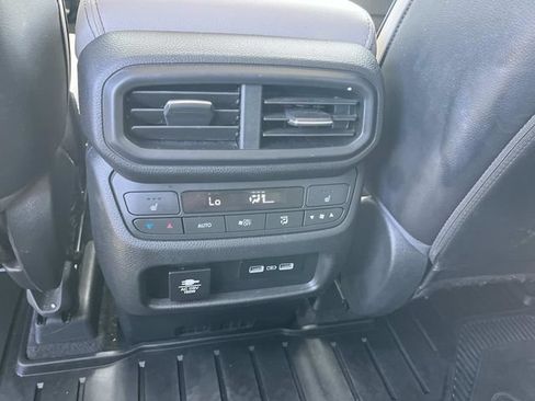 Used 2023 Honda Pilot Elite image 19