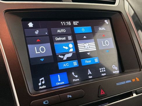 Used 2018 Ford Explorer Limited FWD image 25
