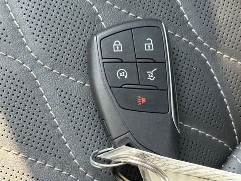Used 2023 Buick Envision Avenir w/ Premium Seat Package AWD/4WD image 14