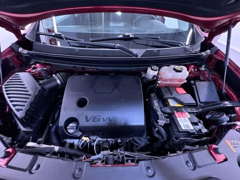 Used 2020 Chevrolet Traverse LT w/ Driver Confidence II Package image 11