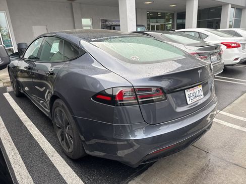 Used 2023 Tesla Model S Standard Range image 2