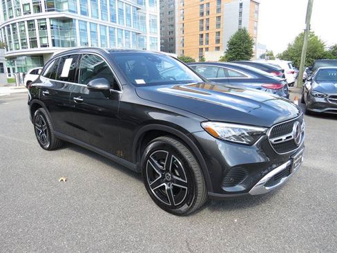 Used 2026 Mercedes-Benz GLC 300 4MATIC image 5