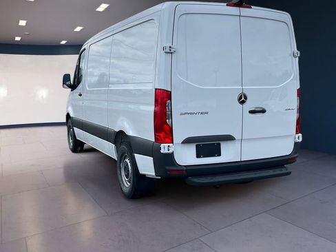 Used 2025 Mercedes-Benz Sprinter 2500 image 2