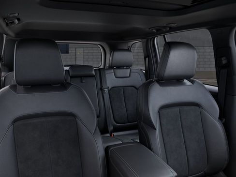 New 2025 Jeep Grand Cherokee Altitude image 26