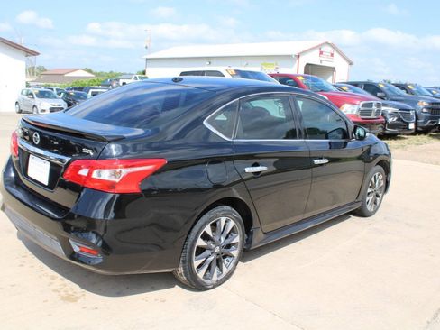 Used 2018 Nissan Sentra SR FWD image 8