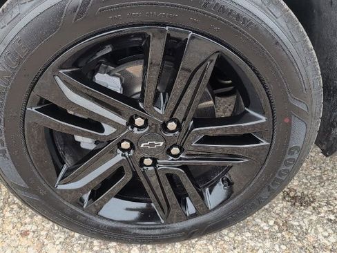 Used 2025 Chevrolet Trax ACTIV w/ Sunroof Package image 22