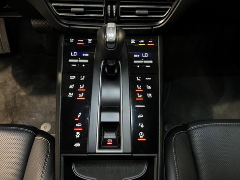 Used 2023 Porsche Macan GTS AWD/4WD image 20
