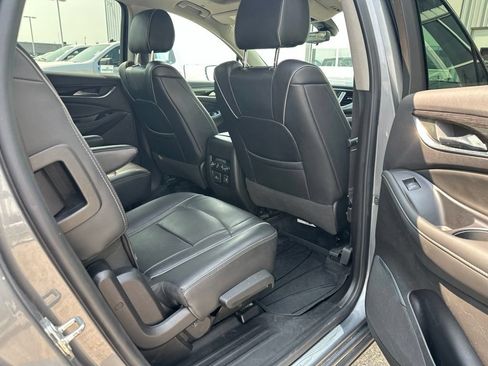 Used 2021 Buick Enclave Avenir w/ Avenir Technology Package AWD/4WD image 48