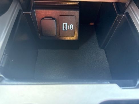 Certified 2023 Ford Explorer XLT w/ Equipment Group 202A image 29