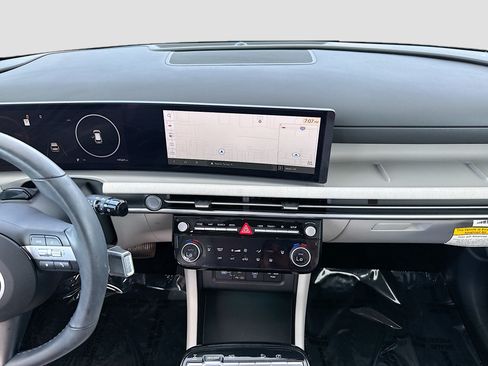 Used 2025 Hyundai Tucson SEL AWD/4WD image 19